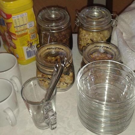 Tiffan'S Pinceszet Es Panzio Hotel Villány Eksteriør billede